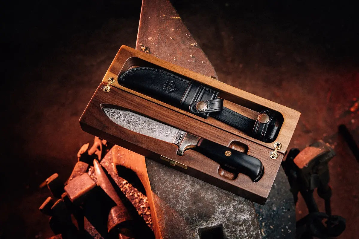 puma-jahresmesser-2021-jagdnicker-b-ffelhorn-damast-limitiert image 2