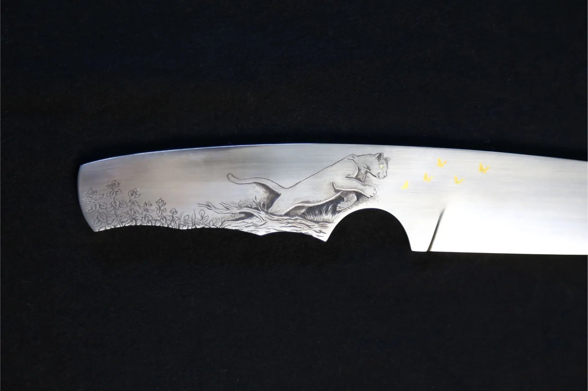 puma-jahresmesser-2024-sammlermesser-handgraviert-gold image 3