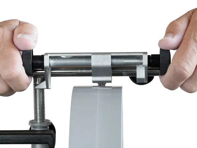 tormek-dreh-und-abrichtwerkzeug-f-r-schleifscheiben image 1