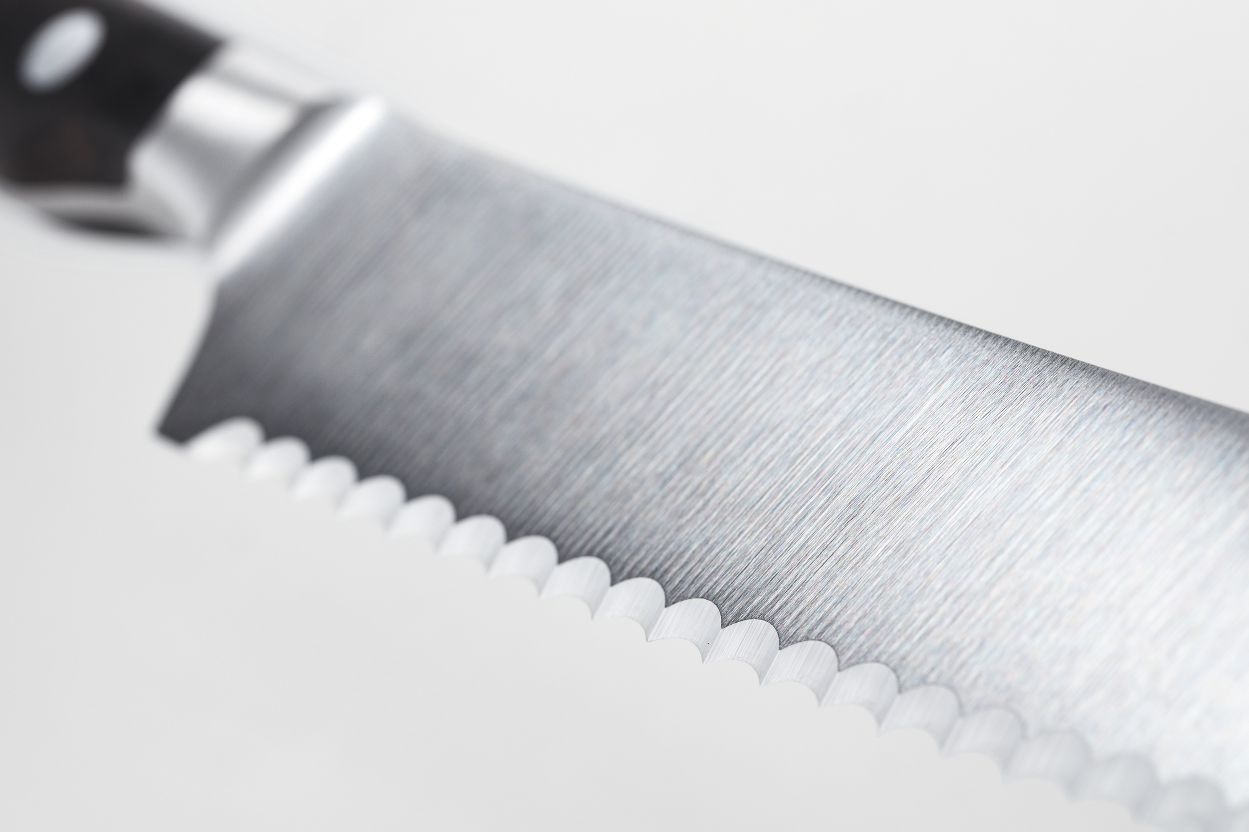 w-sthof-ikon-brotmesser-20-cm-wellenschliff-gezahnt image 2
